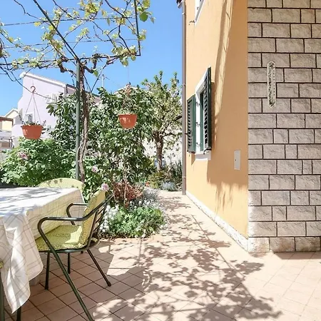 Alma Three Appartement *